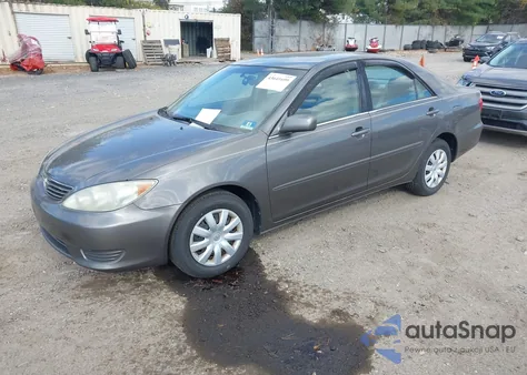 2005 Toyota Camry Le from USA, damaged, VIN 4T1BE32K95U975375